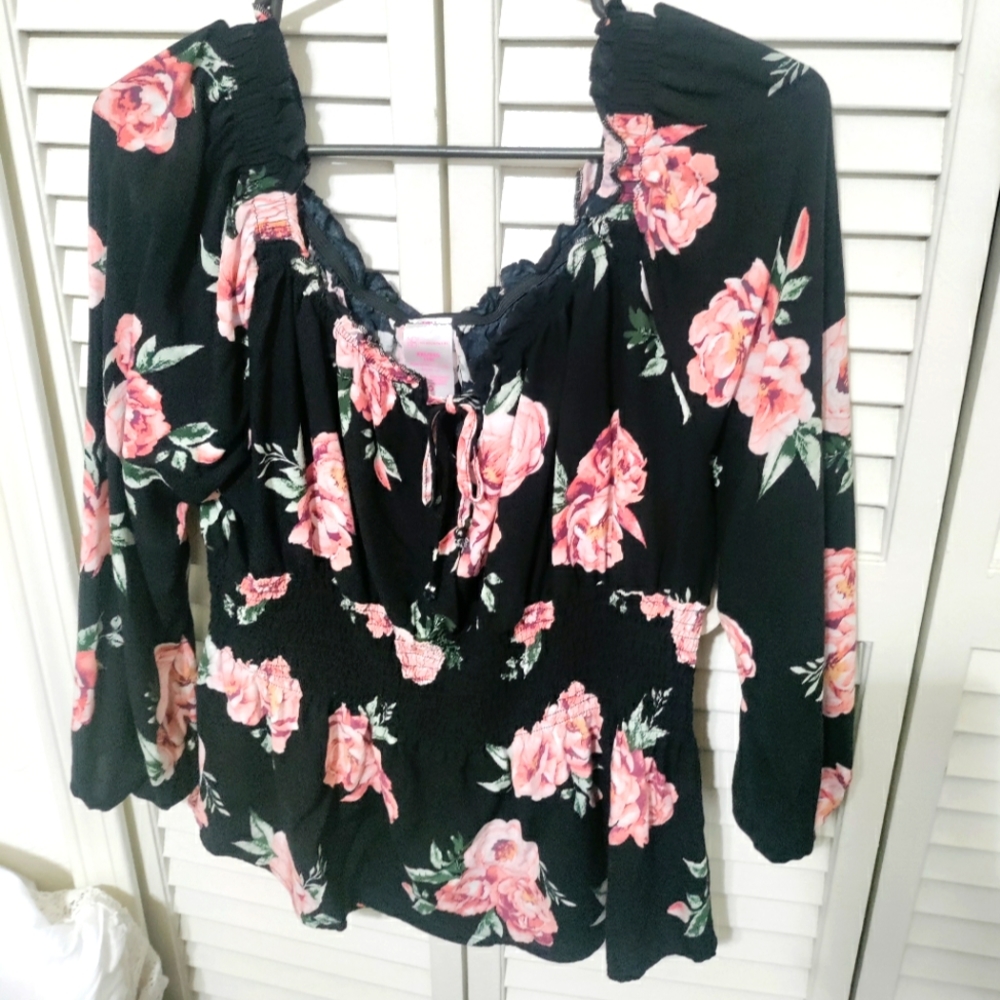 Floral crop blouse